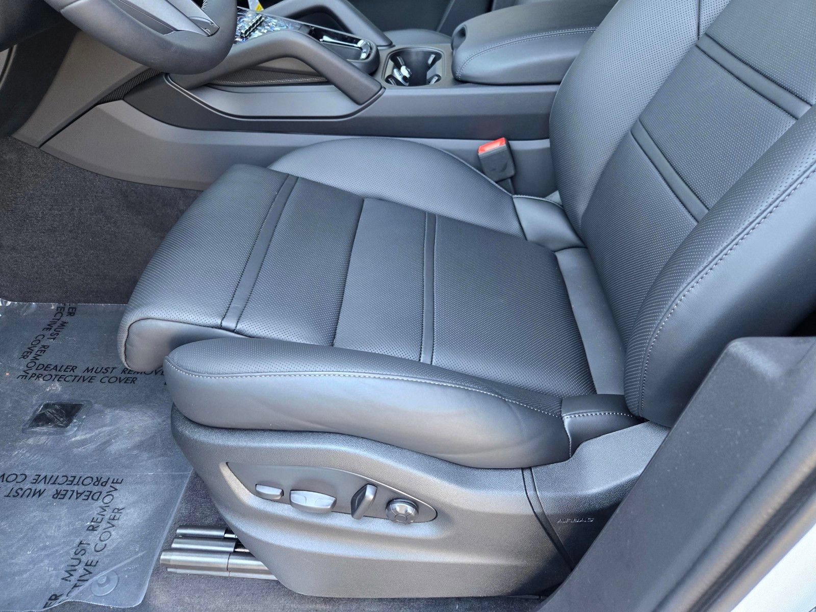 New 2025 Porsche Cayenne S AWD/4WD image 25