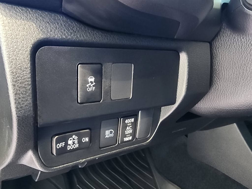 Used 2023 Toyota Tacoma TRD Off-Road w/ Technology Package AWD/4WD image 19
