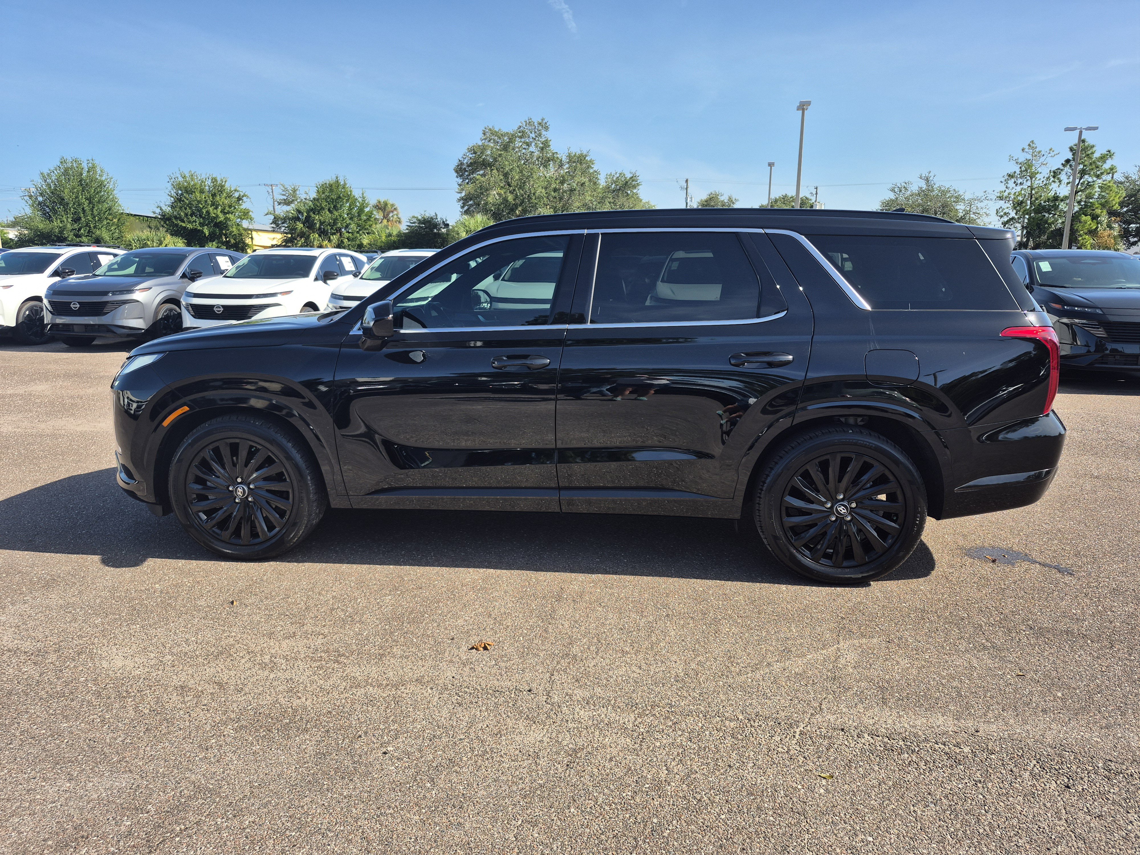 Certified 2024 Hyundai Palisade Calligraphy AWD/4WD image 3
