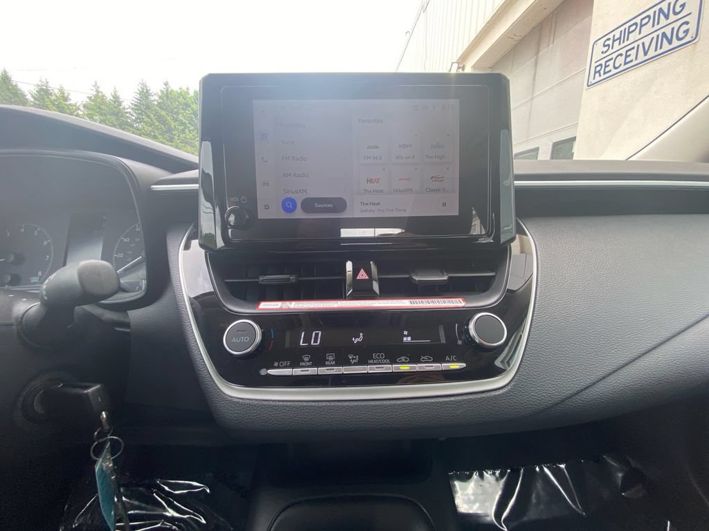 Used 2025 Toyota Corolla LE FWD image 20