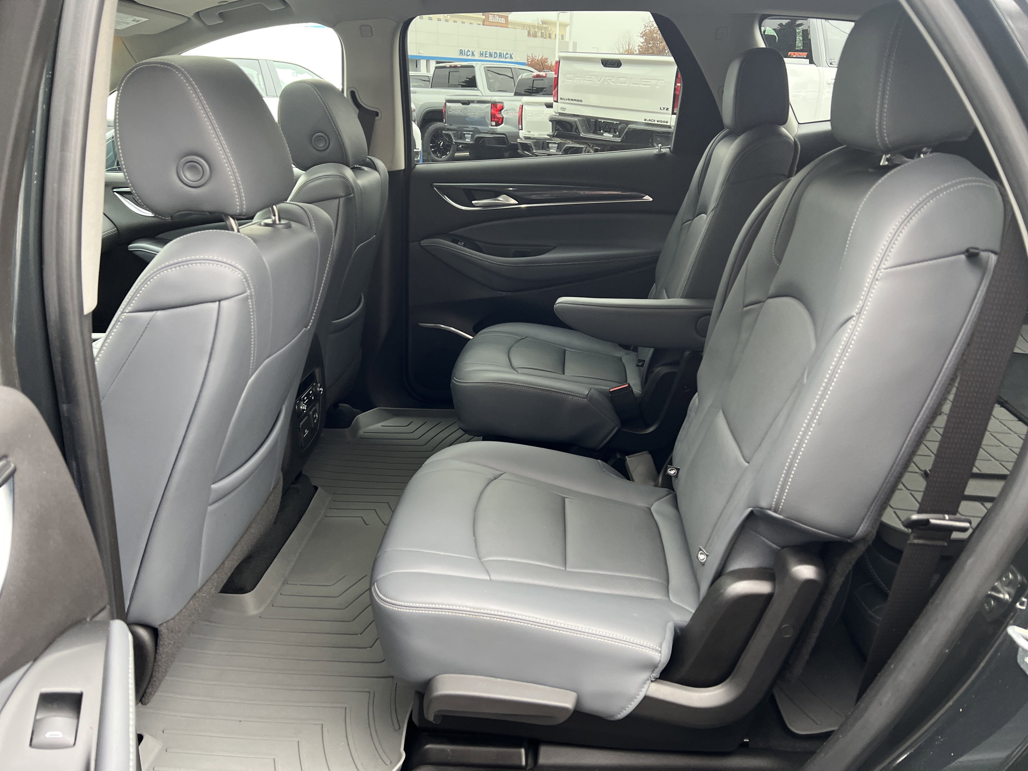 Used 2021 Buick Enclave Premium w/ Sun and Sites Package image 31