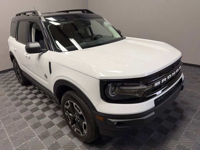 Used 2024 Ford Bronco Sport Outer Banks AWD/4WD image 2