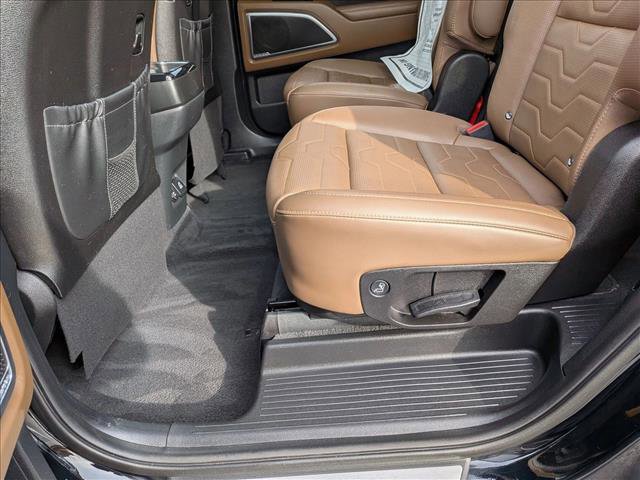 Used 2021 Kia Telluride SX w/ SX Prestige Package image 17