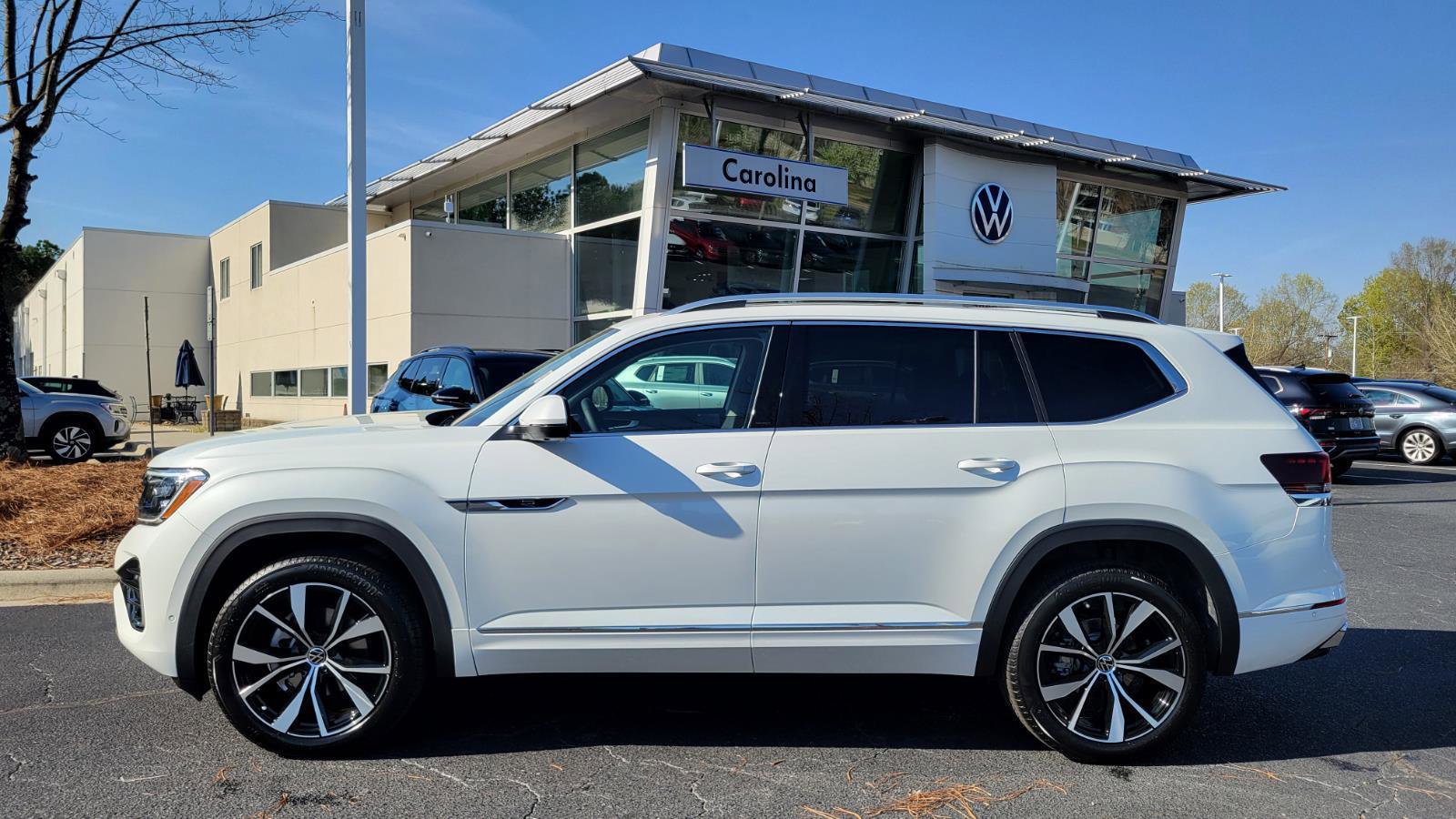 New 2026 Volkswagen Atlas SEL Premium R-Line video 2