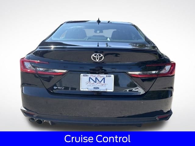 Used 2025 Toyota Camry SE image 6