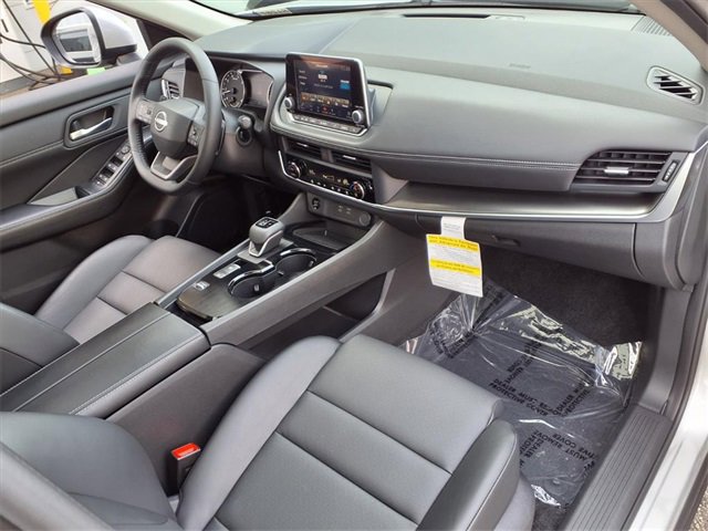 Certified 2025 Nissan Rogue SV w/ SV Premium Package image 28