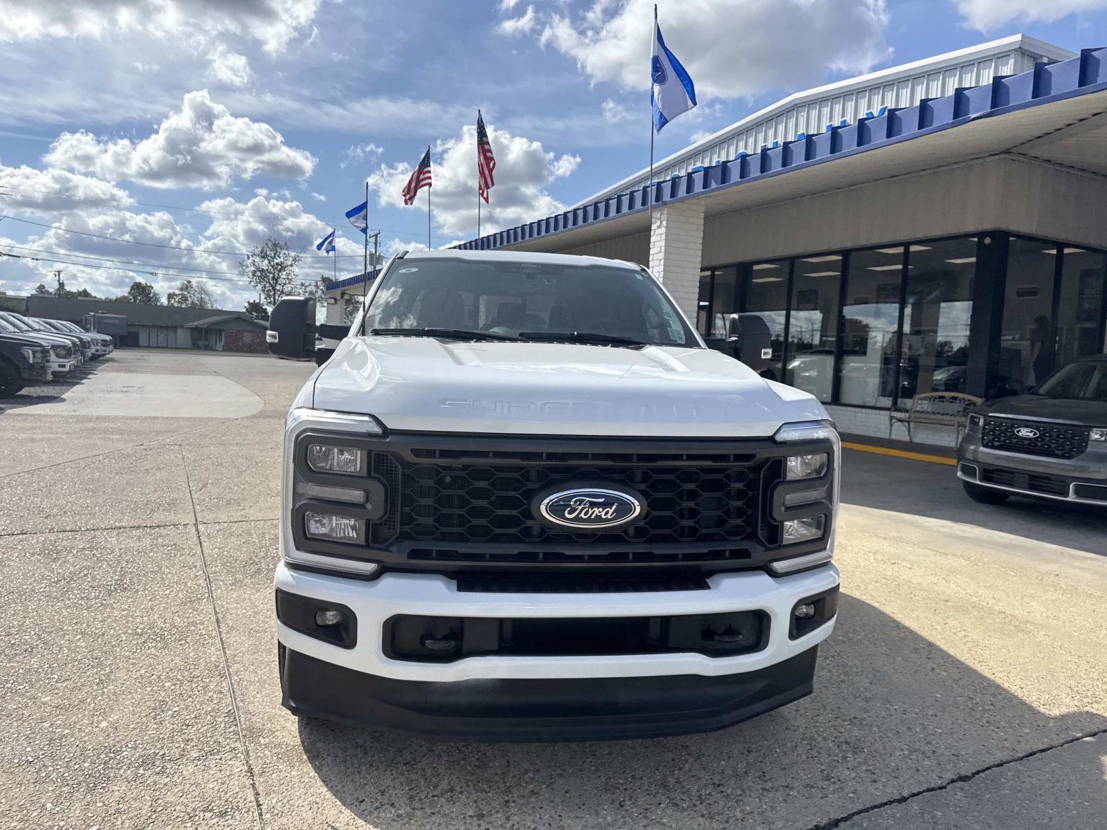 Used 2024 Ford F250 XL w/ STX Appearance Package image 2