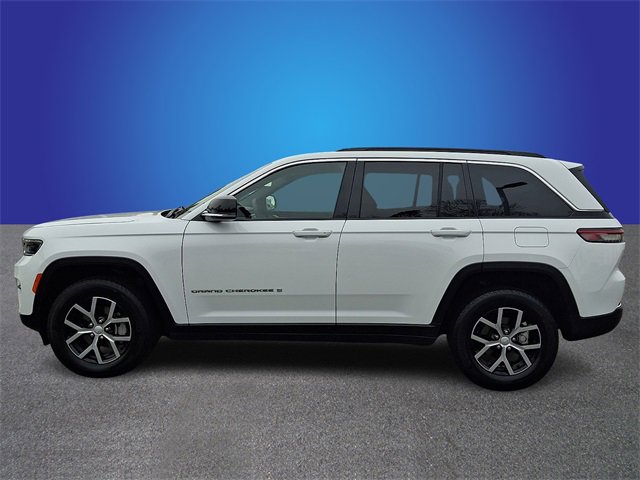 Used 2025 Jeep Grand Cherokee Limited image 7