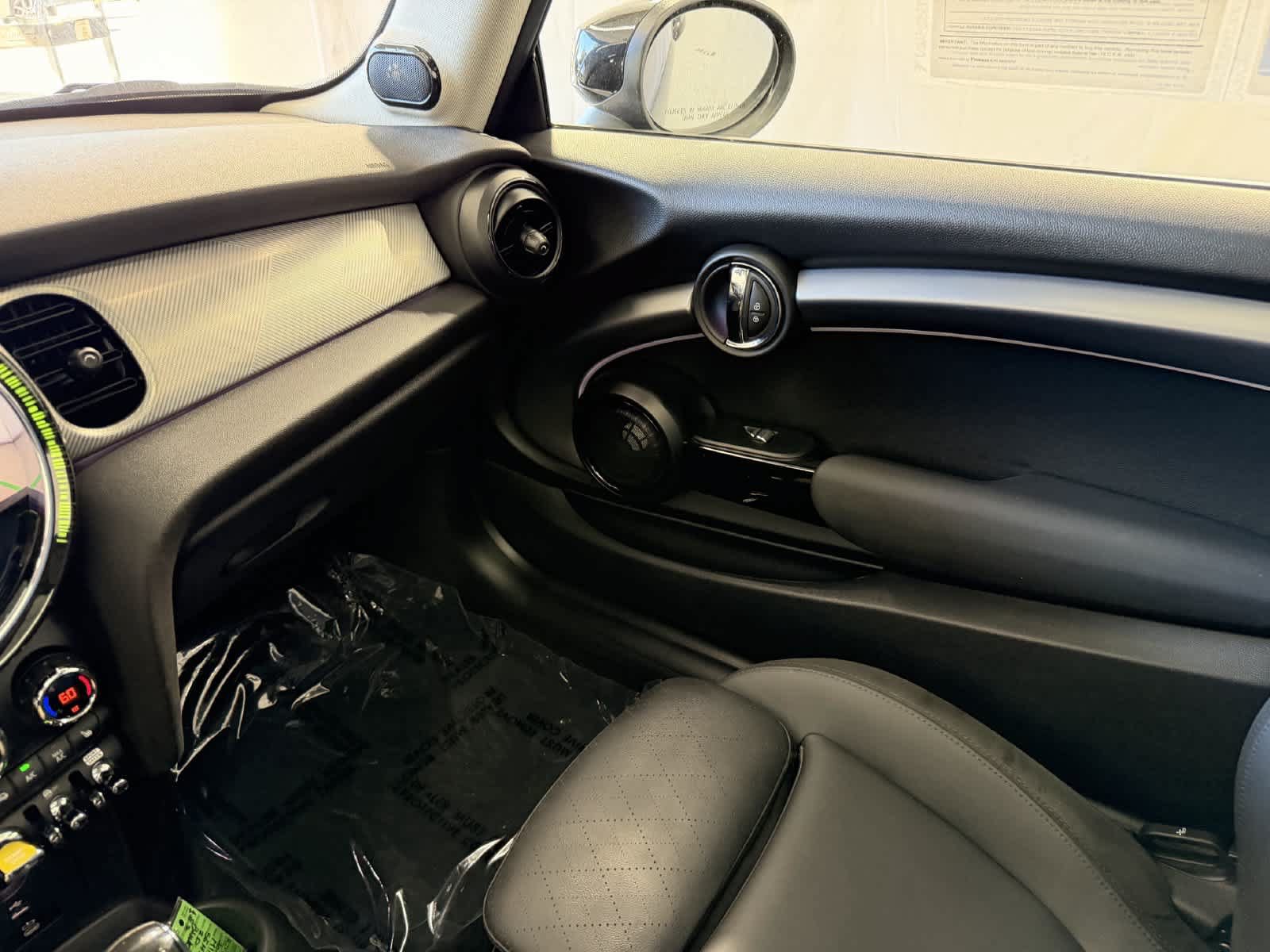 Used 2024 MINI Cooper SE FWD image 25