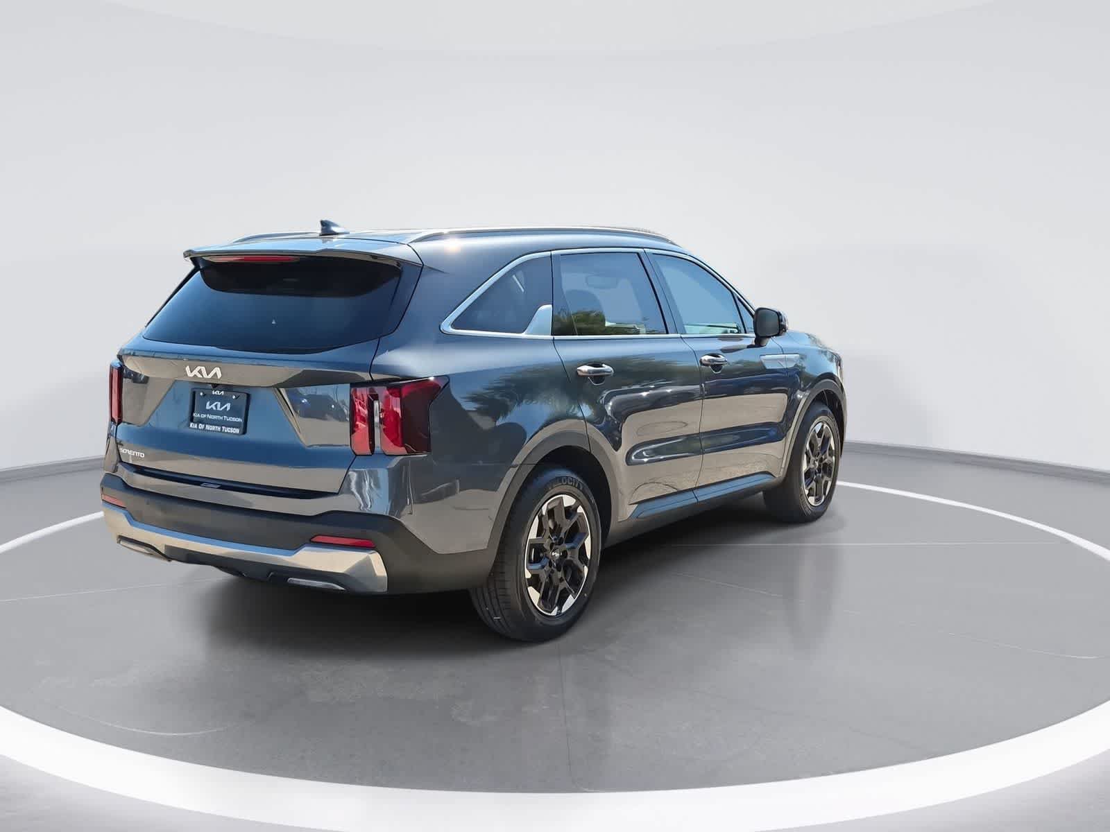 Used 2024 Kia Sorento S FWD image 8