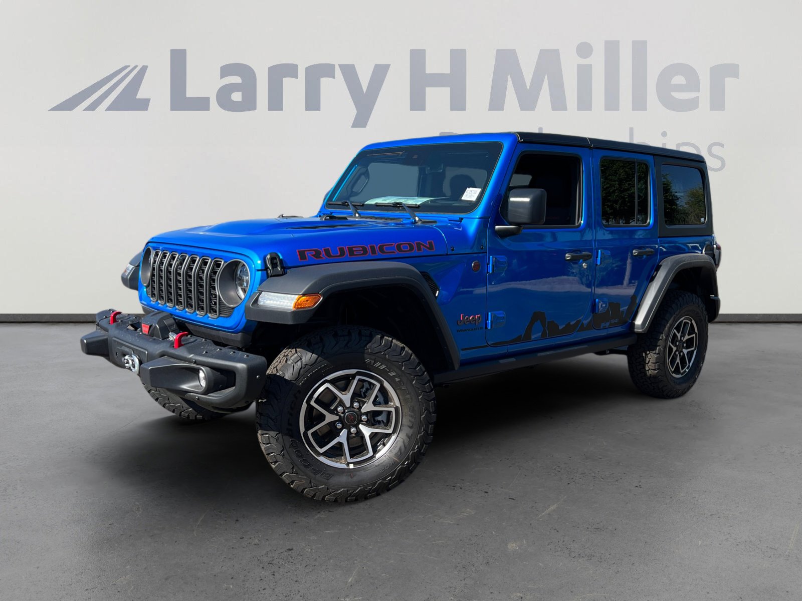 New 2025 Jeep Wrangler Unlimited Rubicon w/ Steel Bumper Group