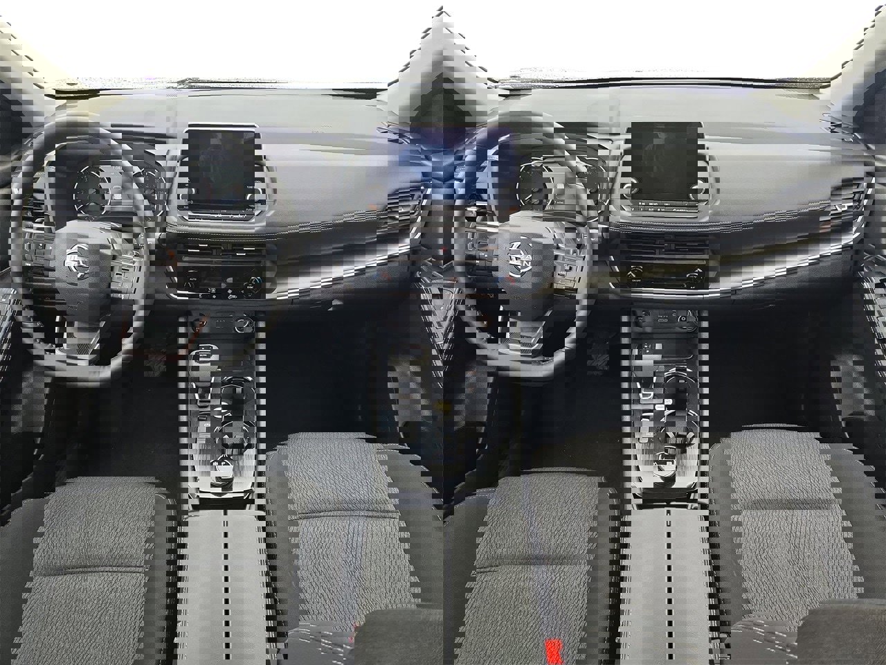 Used 2025 Nissan Rogue SV image 6