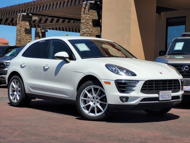 Used 2018 Porsche Macan AWD/4WD image 2