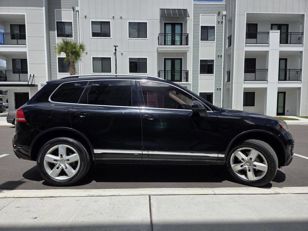 Used 2011 Volkswagen Touareg V6 AWD/4WD image 5