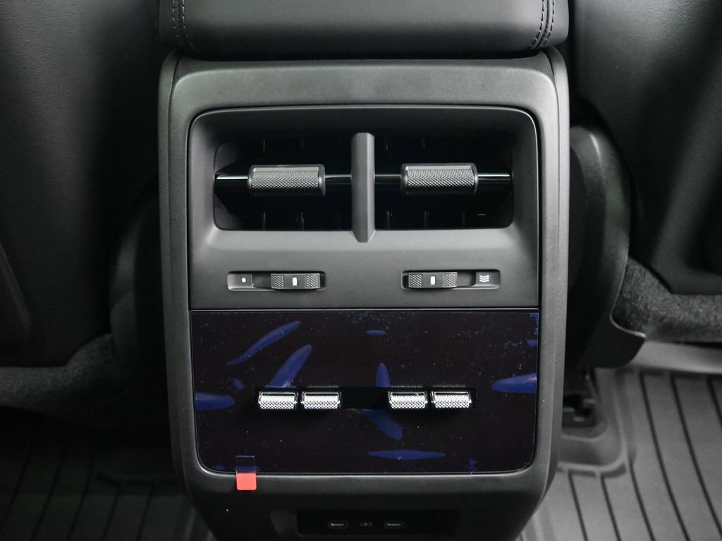 New 2026 Porsche Macan 4S Electric image 8