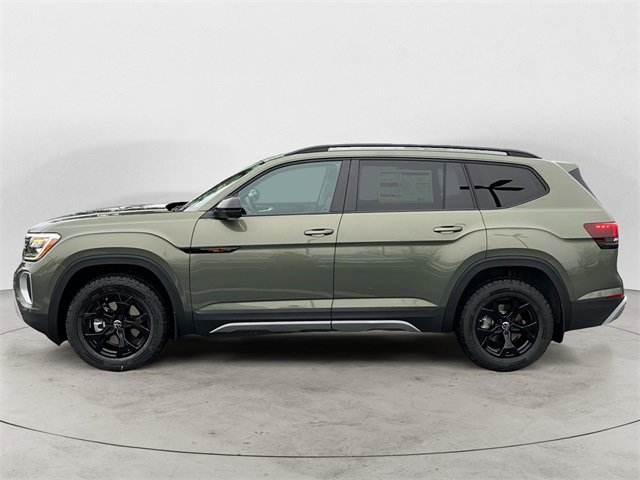 New 2026 Volkswagen Atlas Peak Edition image 3