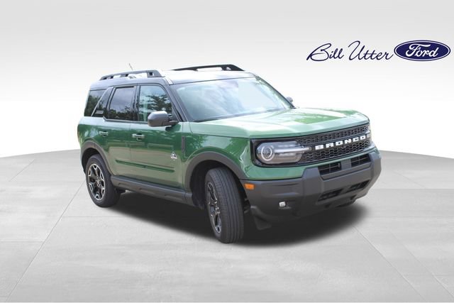Used 2025 Ford Bronco Sport Outer Banks AWD/4WD image 3