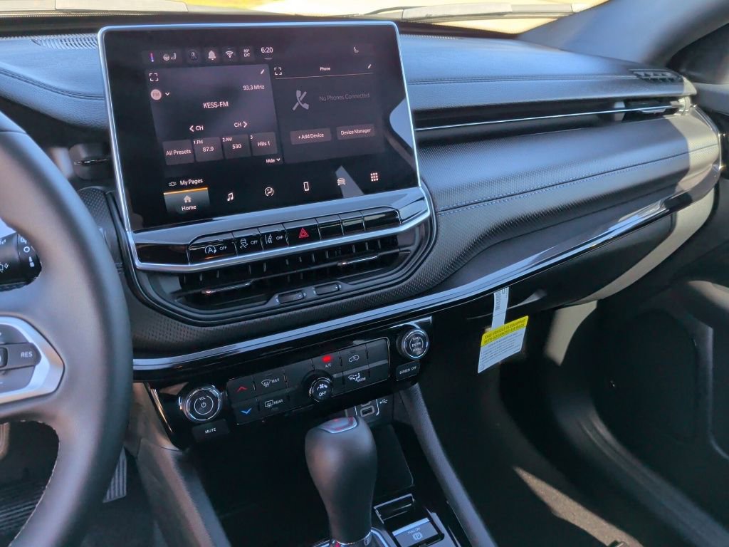 New 2026 Jeep Compass Latitude image 21