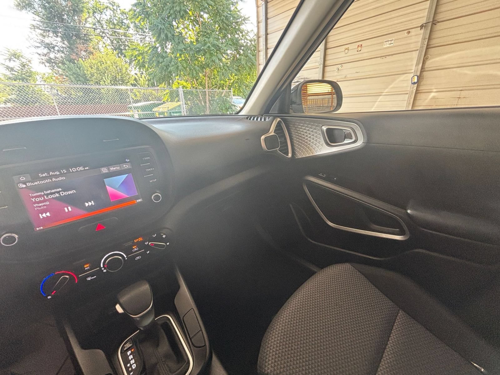 Used 2025 Kia Soul LX w/ LX Technology Package FWD image 31