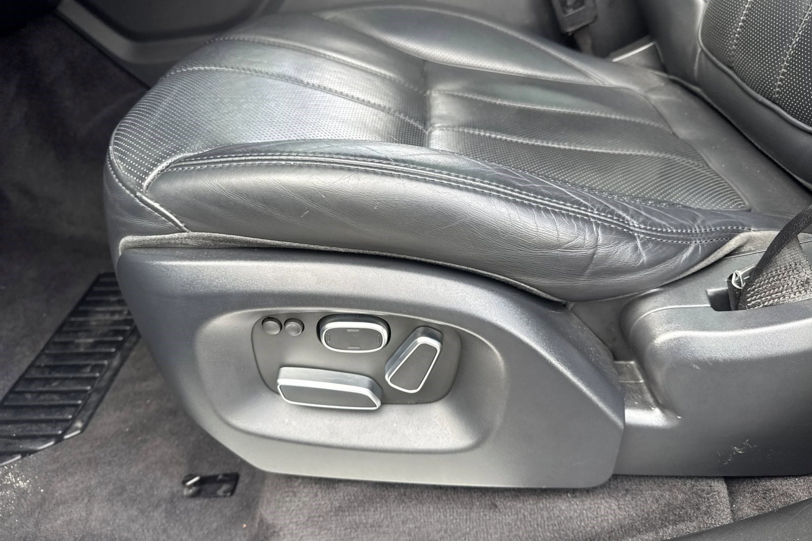 Used 2015 Land Rover Range Rover Sport HSE image 13