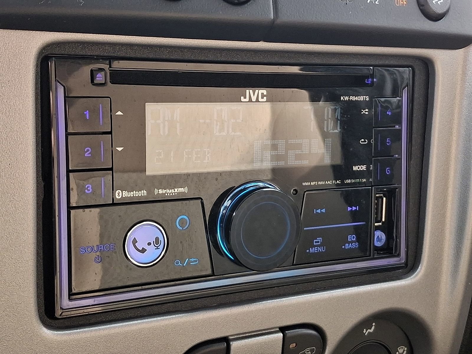 Used 2011 GMC Canyon SLE image 17