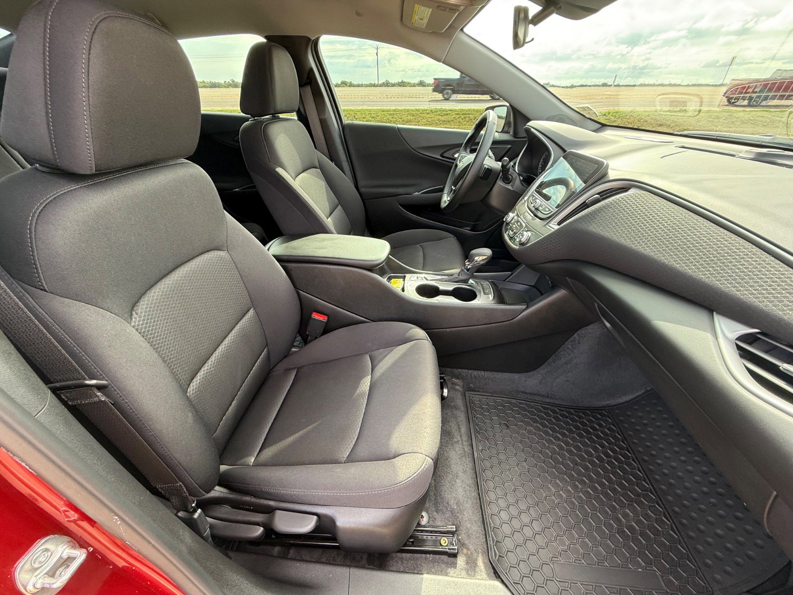 Used 2025 Chevrolet Malibu RS image 18