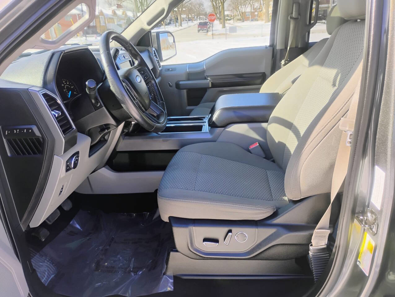 Used 2017 Ford F150 XLT w/ Equipment Group 302A Luxury image 7