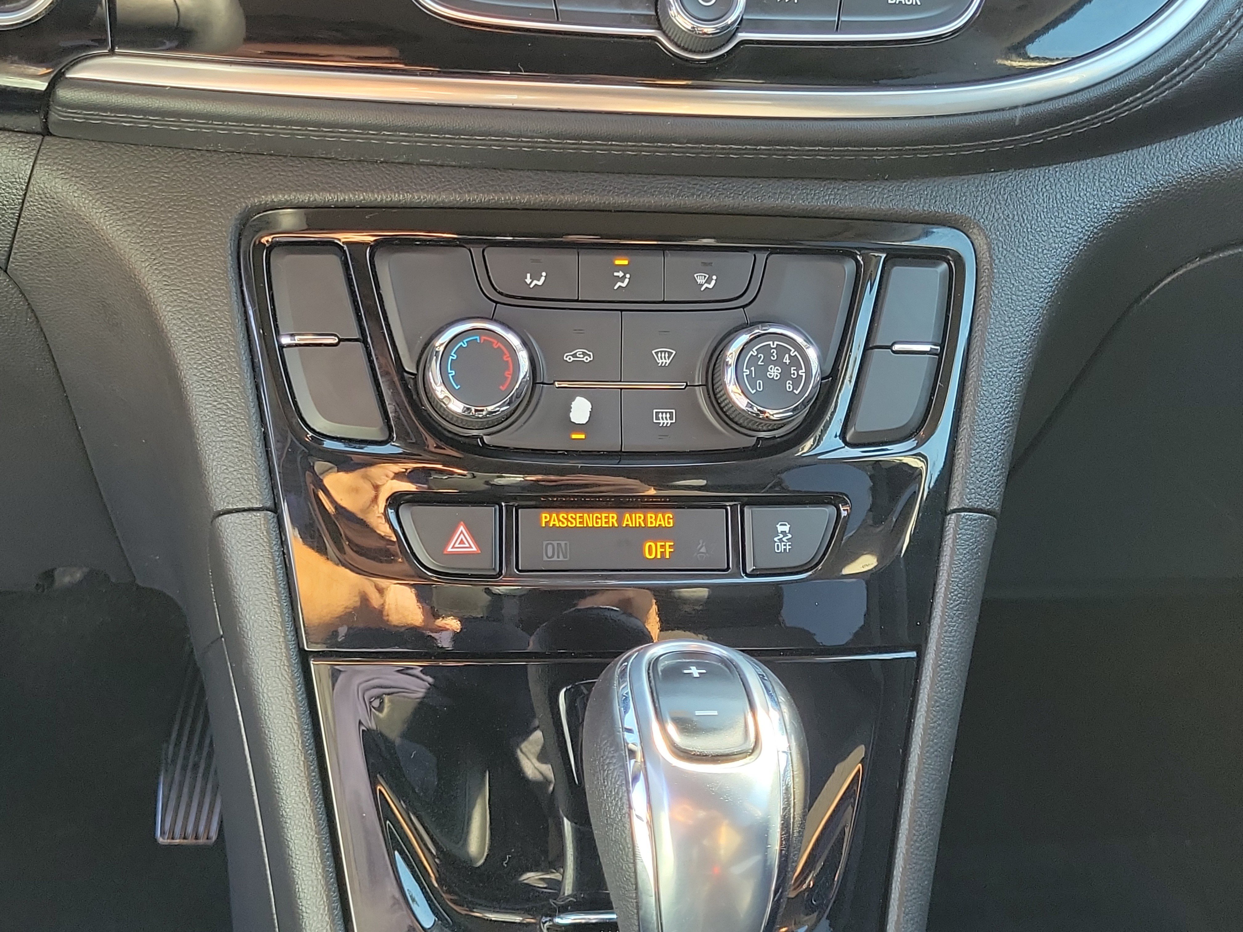 Used 2018 Buick Encore Preferred FWD image 27