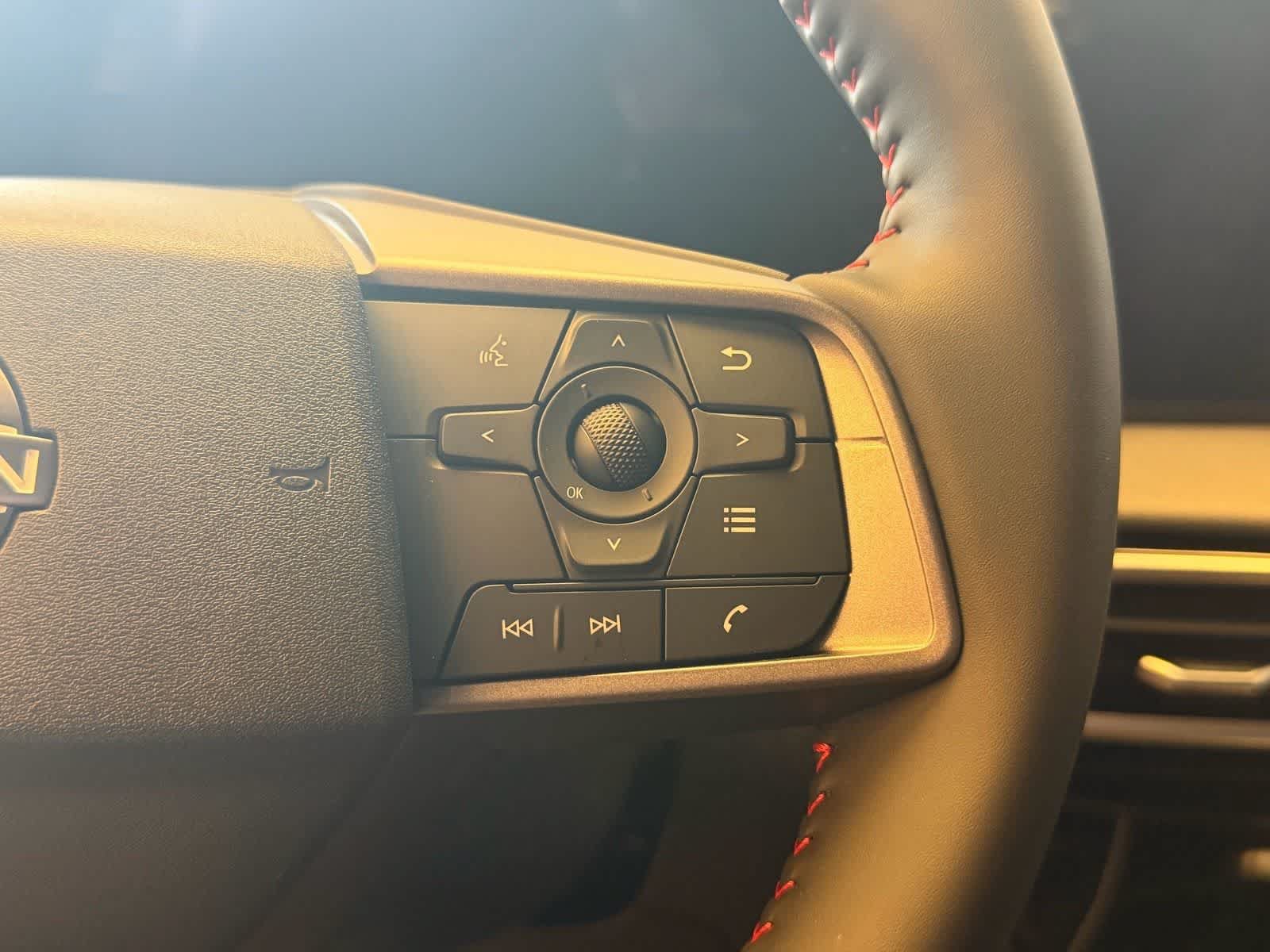 New 2027 Nissan Sentra SR w/ Floor Mat Package FWD image 17