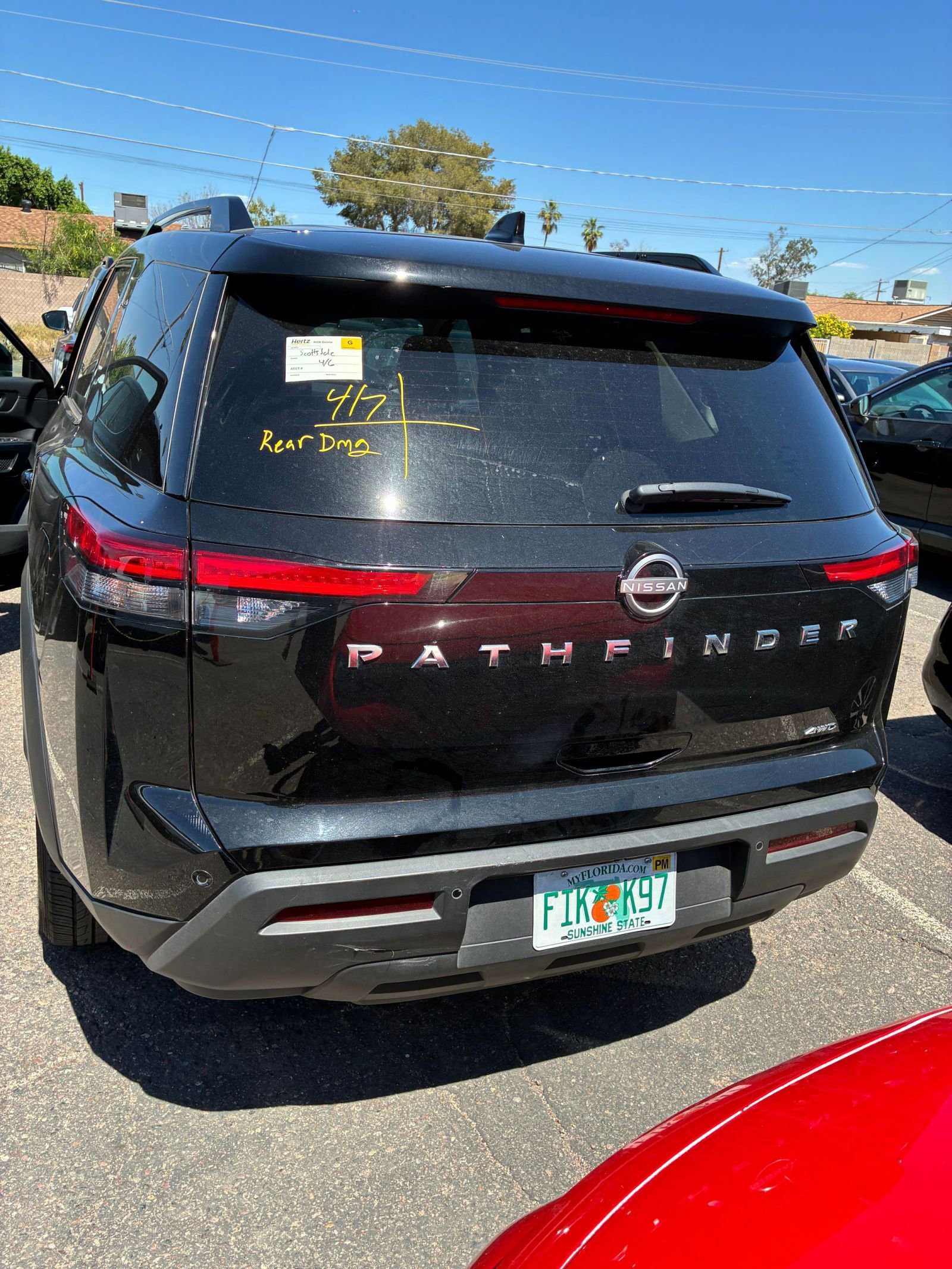 Used 2025 Nissan Pathfinder SV image 7