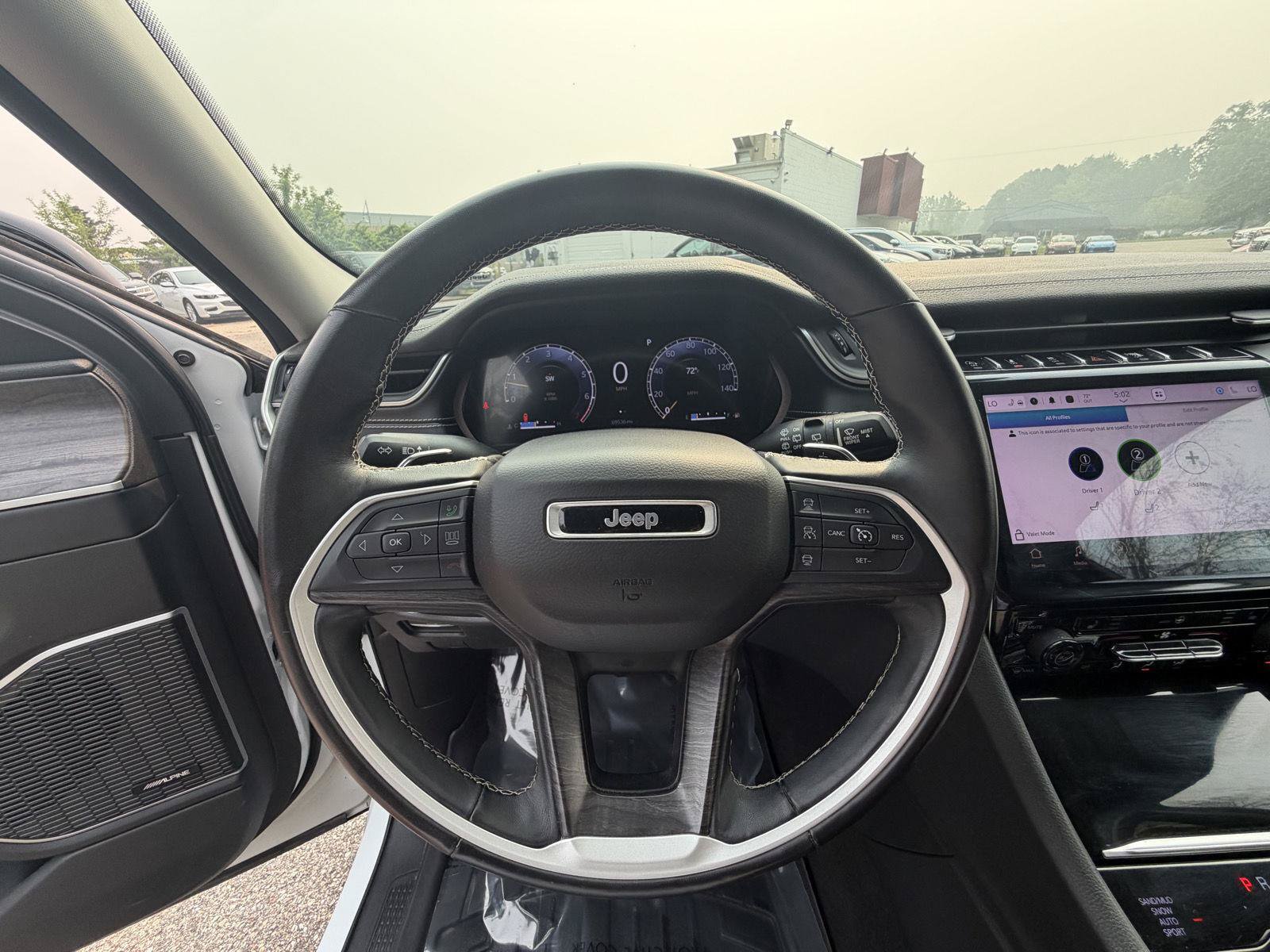 Used 2021 Jeep Grand Cherokee L Limited AWD/4WD image 17