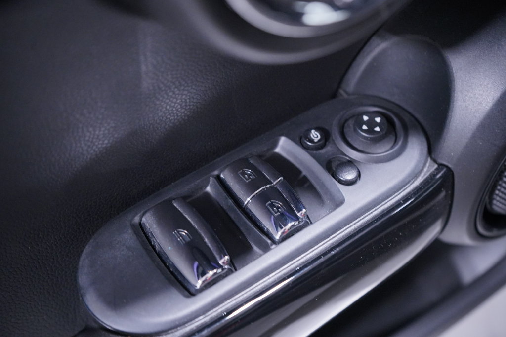 Used 2024 MINI Cooper S FWD image 21