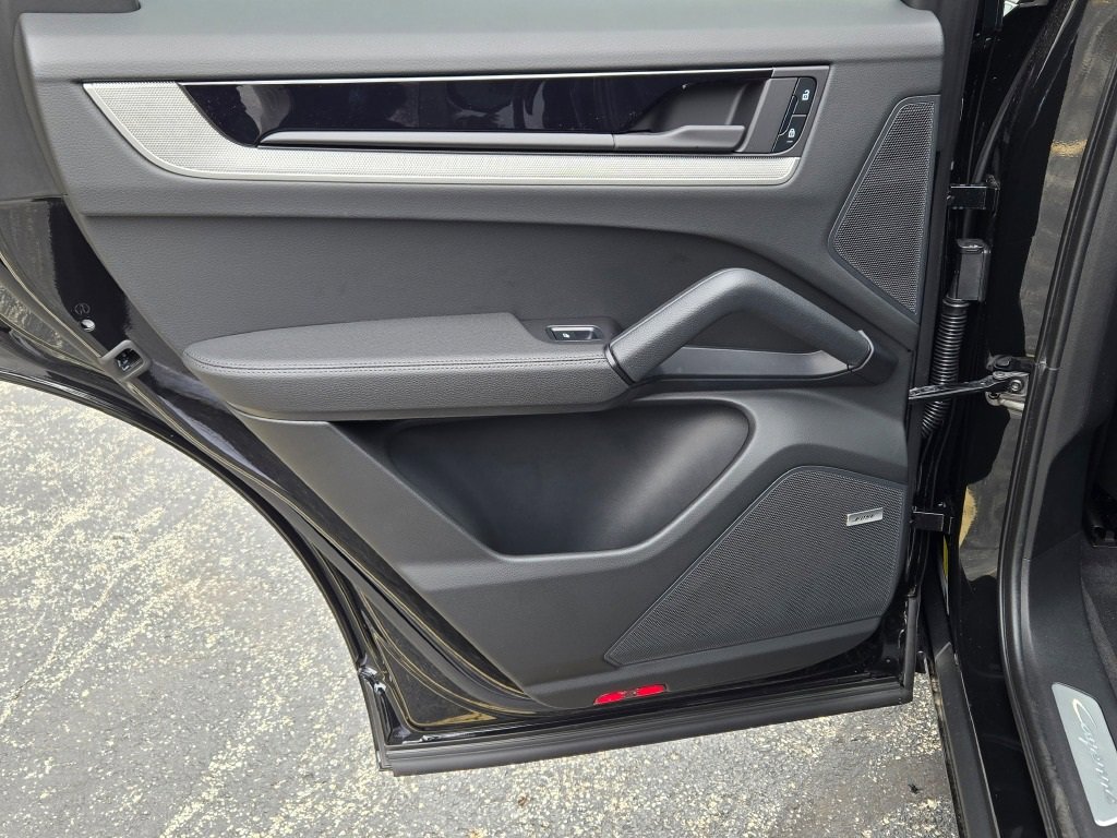New 2025 Porsche Cayenne S image 37
