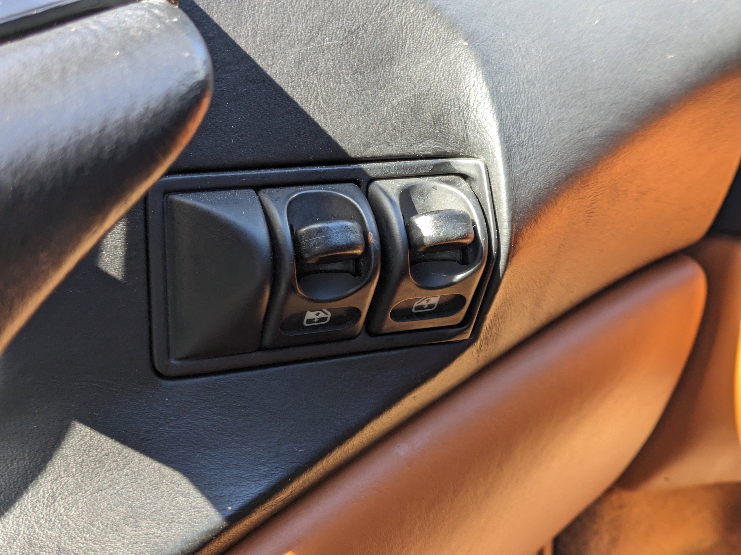 Used 1999 Ferrari F355 Spider image 24