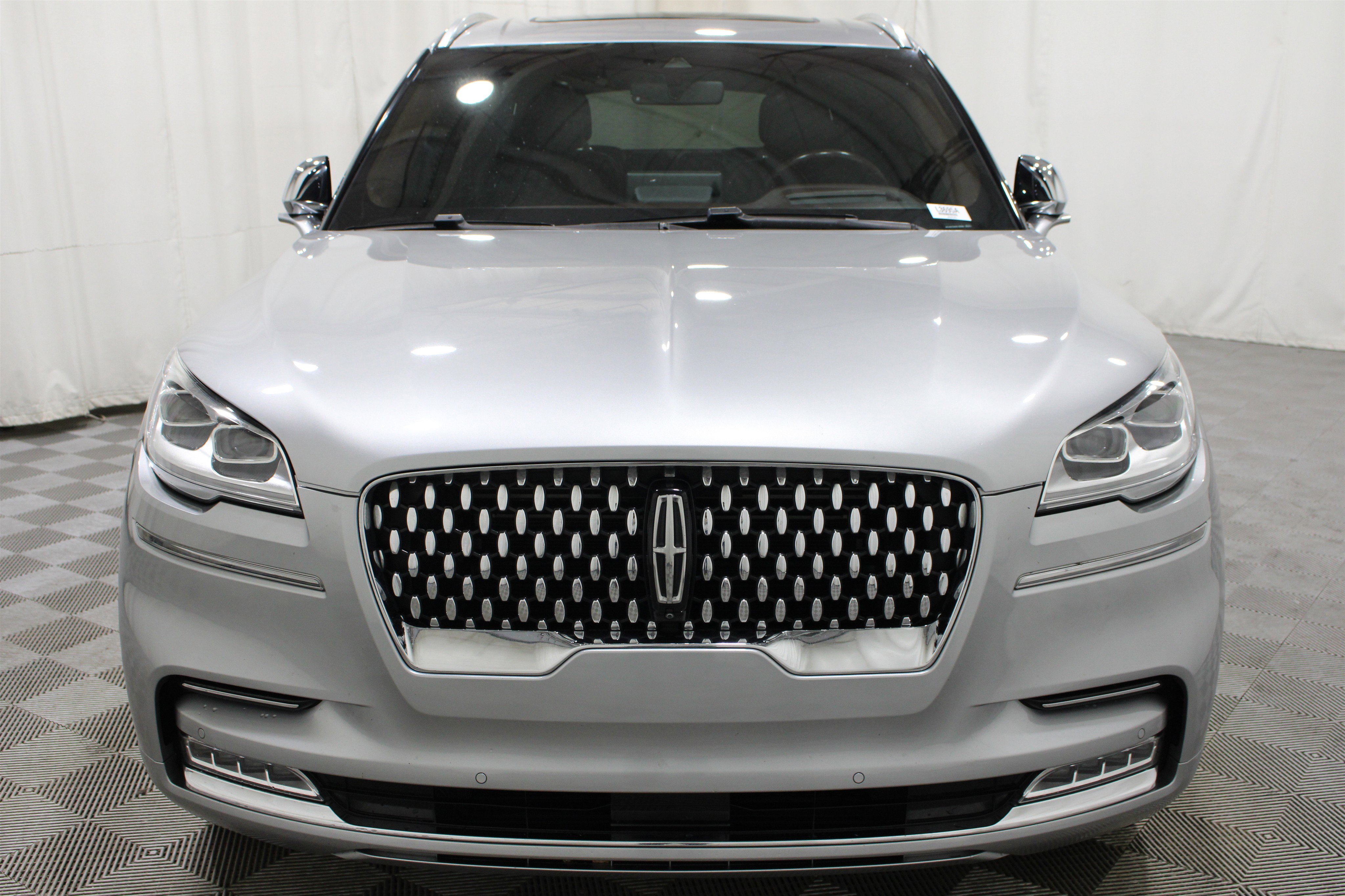 Used 2021 Lincoln Aviator Black Label w/ Class IV Trailer Tow Package image 38