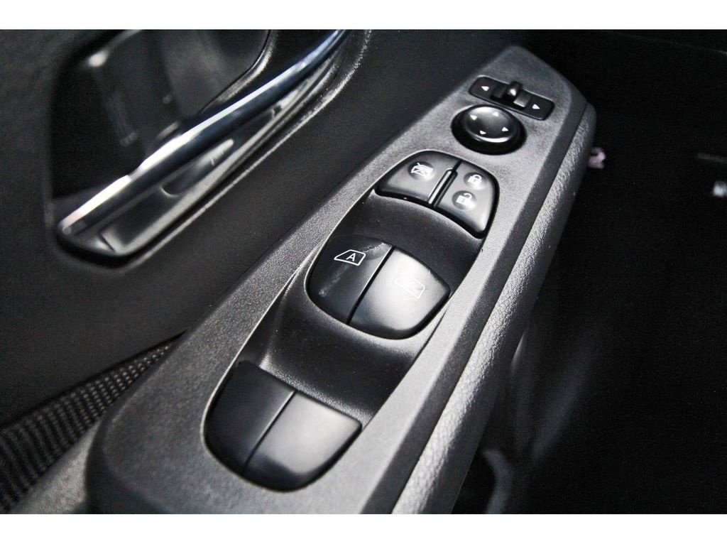 Used 2022 Nissan Kicks SV w/ Interior Electronics Package image 19