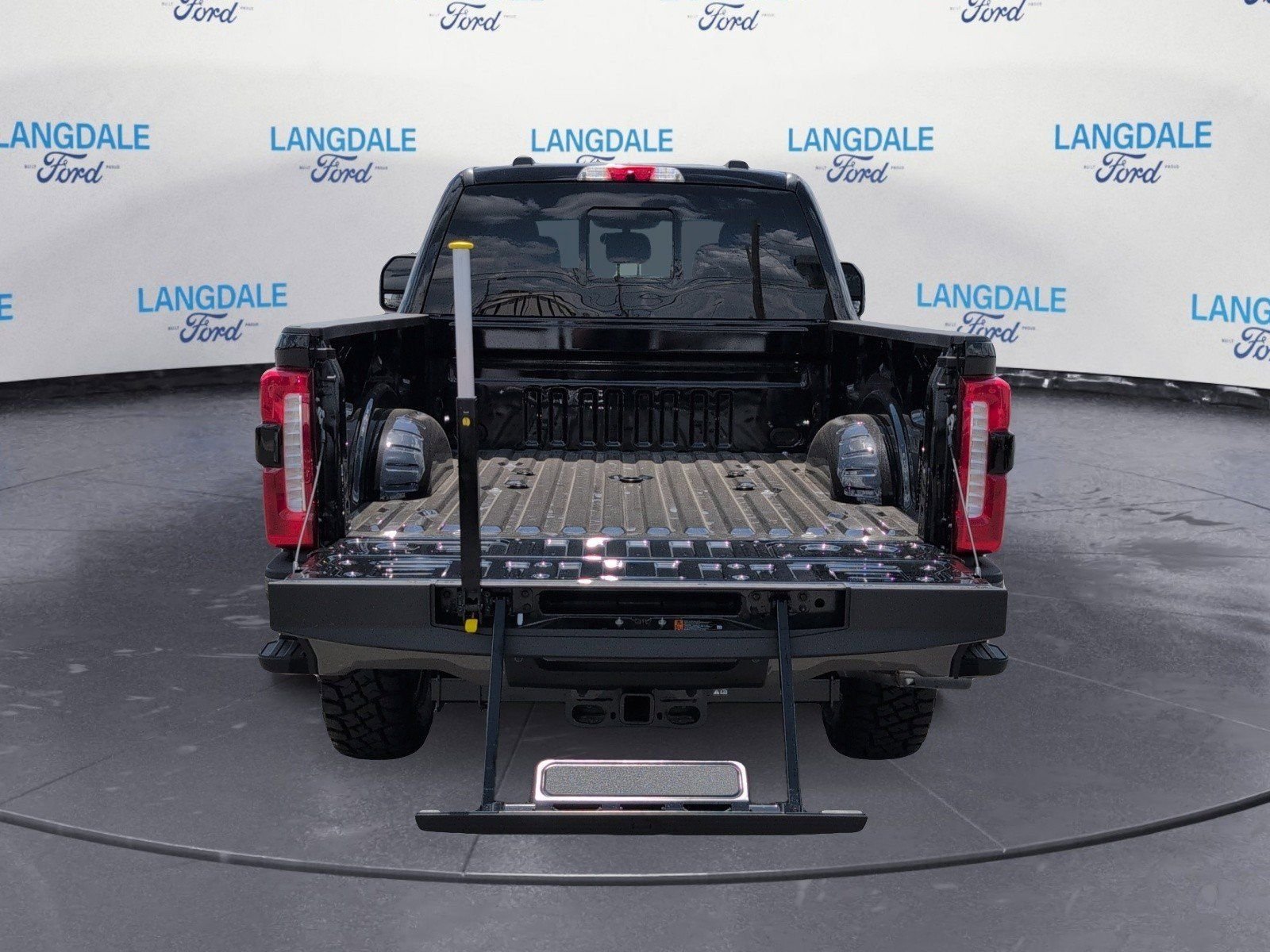 New 2026 Ford F250 4x4 Crew Cab Super Duty image 8