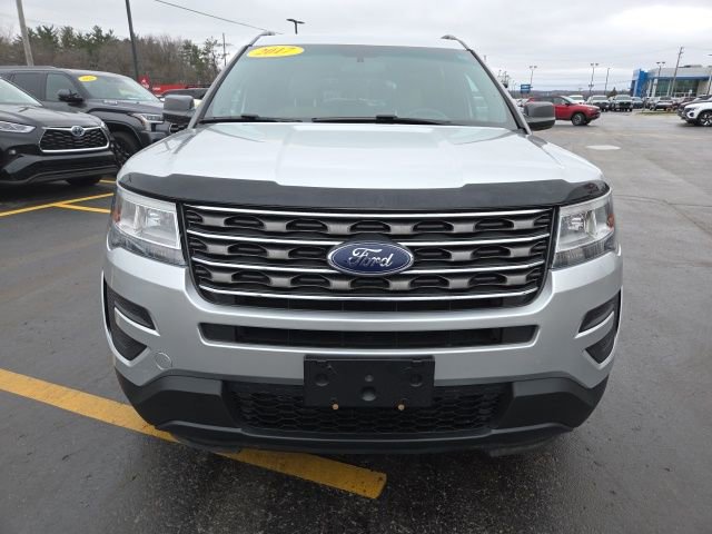 Used 2017 Ford Explorer 4WD image 2