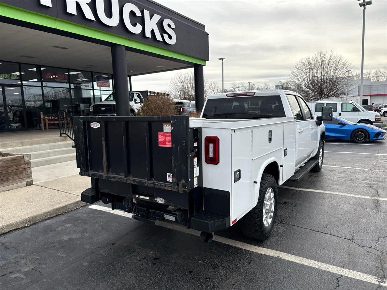 Used 2021 Chevrolet Silverado 3500 LT w/ Convenience Package image 9
