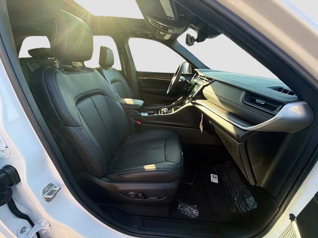 New 2026 Jeep Grand Cherokee Limited AWD/4WD image 14