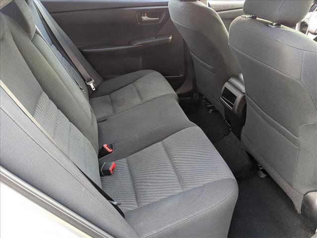 Used 2015 Toyota Camry LE image 19