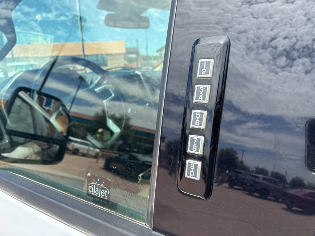 Used 2019 Ford F350 Lariat w/ Chrome Package AWD/4WD image 24