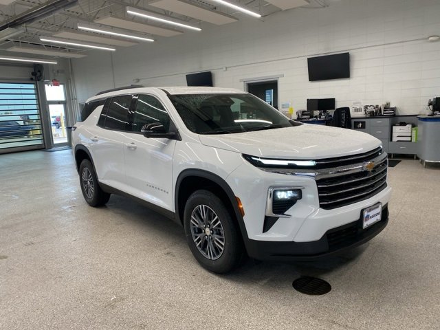 New 2026 Chevrolet Traverse LT w/ LPO, Floor Liner Package image 3