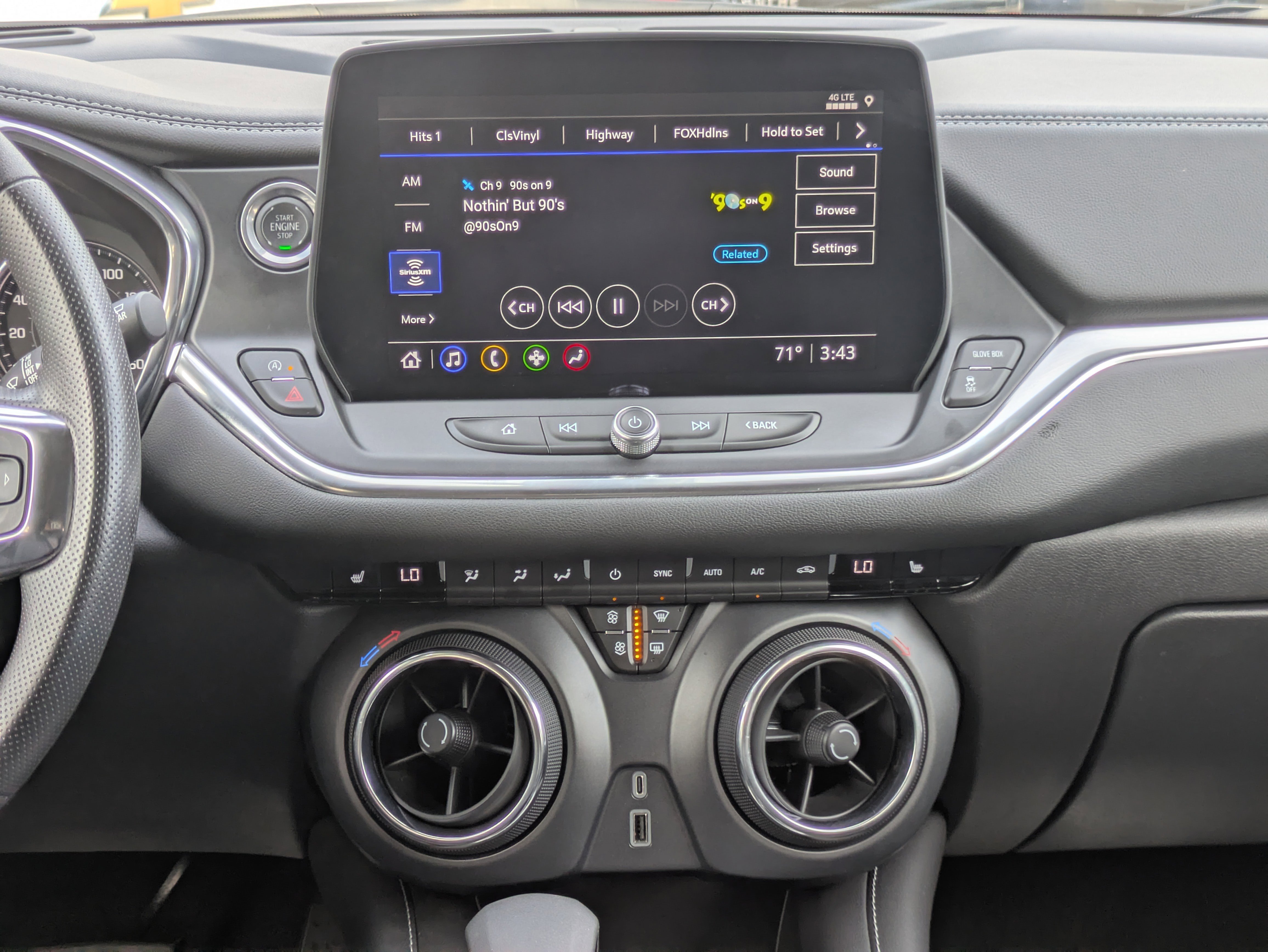 Used 2025 Chevrolet Blazer LT image 5