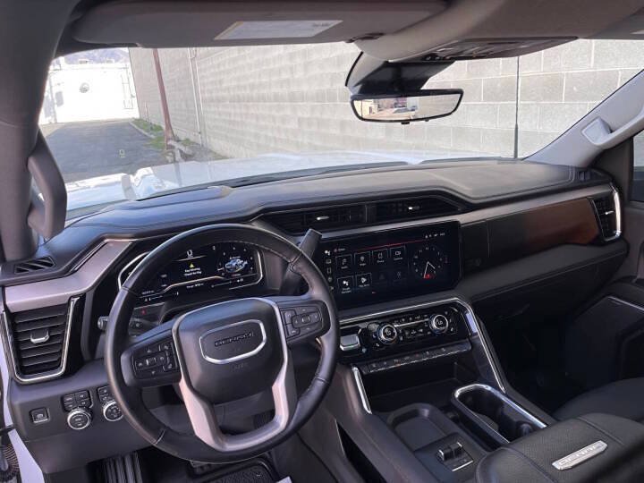 Used 2024 GMC Sierra 3500 Denali w/ Technology Package AWD/4WD image 23