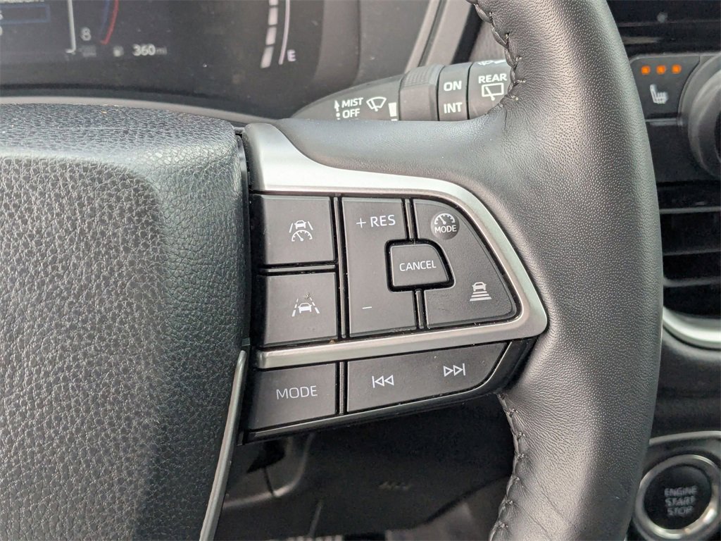 Used 2025 Toyota Grand Highlander AWD image 23