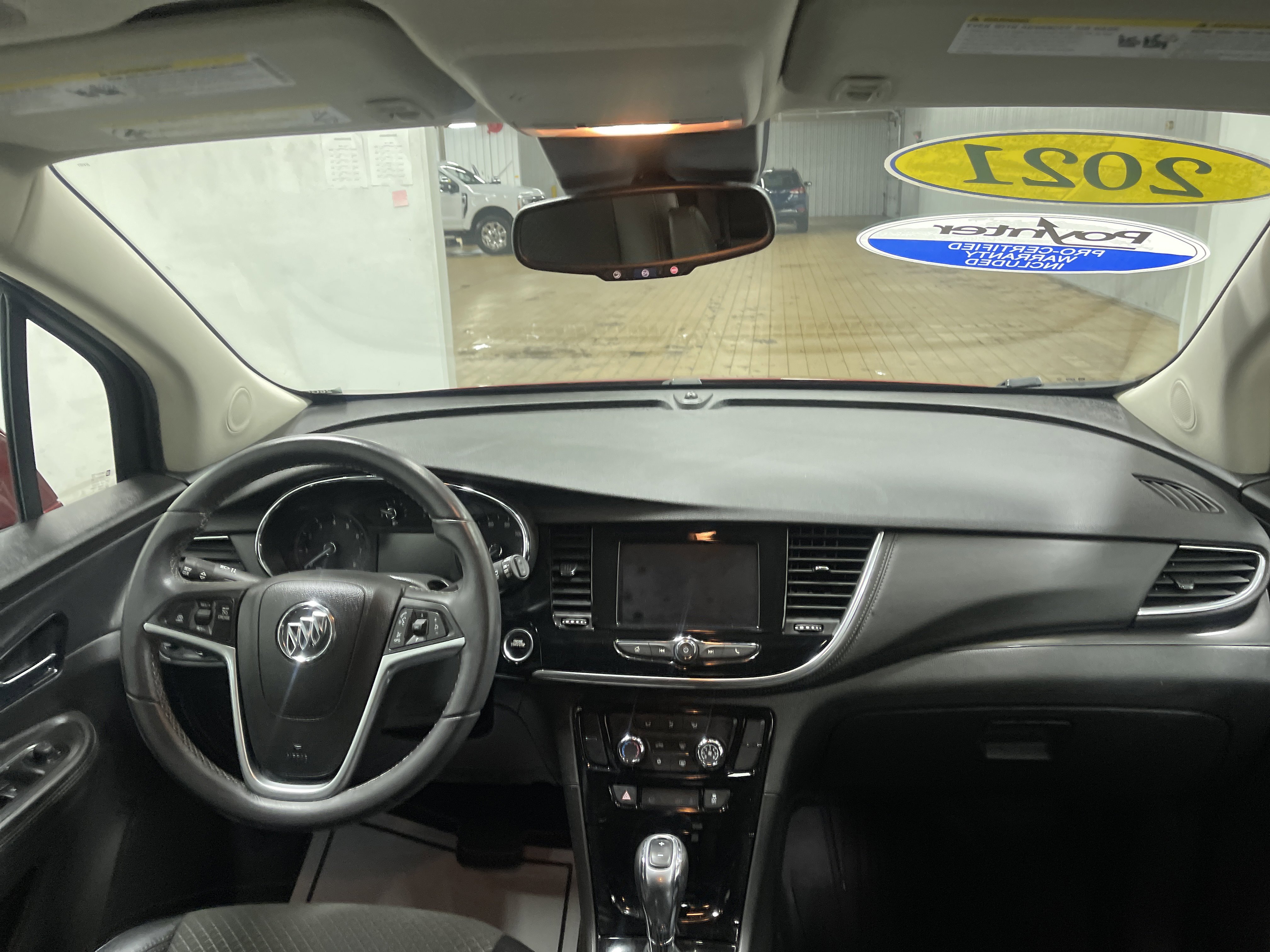 Used 2021 Buick Encore Preferred AWD/4WD image 25