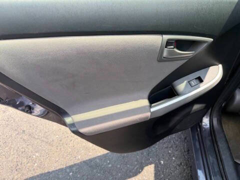Used 2014 Toyota Prius Two FWD image 24
