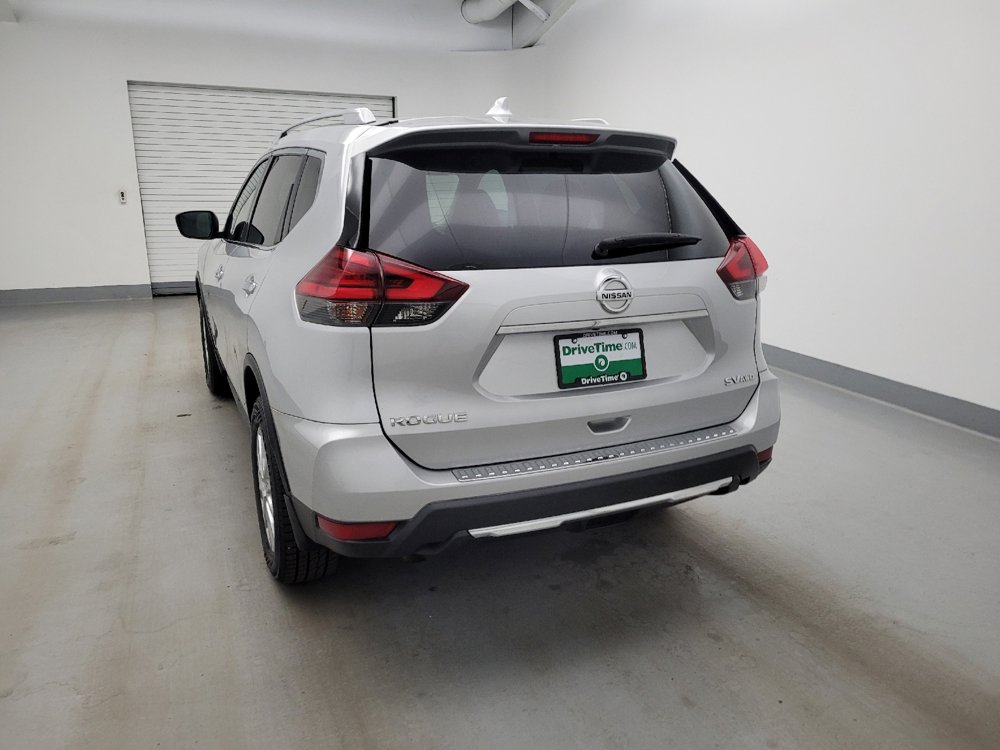 Used 2017 Nissan Rogue SV AWD/4WD image 6