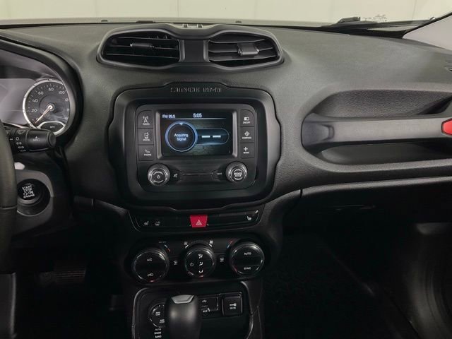 Used 2015 Jeep Renegade Trailhawk w/ Premium Leather Group image 15
